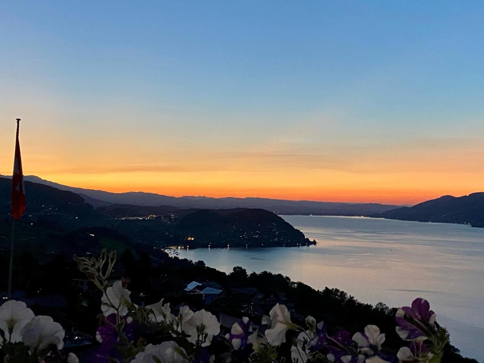 Eva'S Seeblick Krattigen Dış mekan fotoğraf